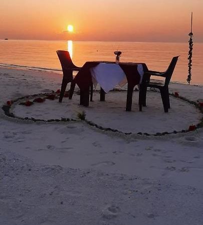 Rashuthere Maldives Rasdhoo Exteriör bild